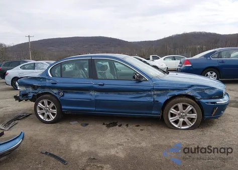 2003 Jaguar X-Type 3.0 из США, поврежденный, VIN SAJEB51C73WD07032